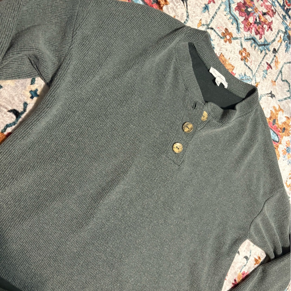 Green Long Sleeve Sweater with Wooden Buttons - Picture 2 of 5